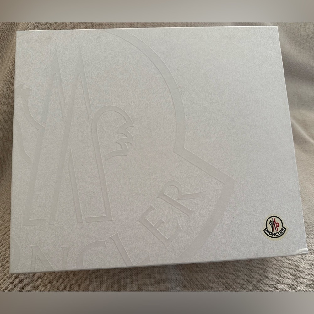 MONCLER
Ginette logo-appliquéd glossed-rubber rain boots new never used with box - Picture 14 of 16